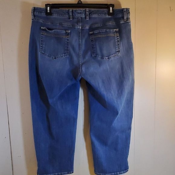 Eddie Bauer Denim Capris - Picture 4 of 7
